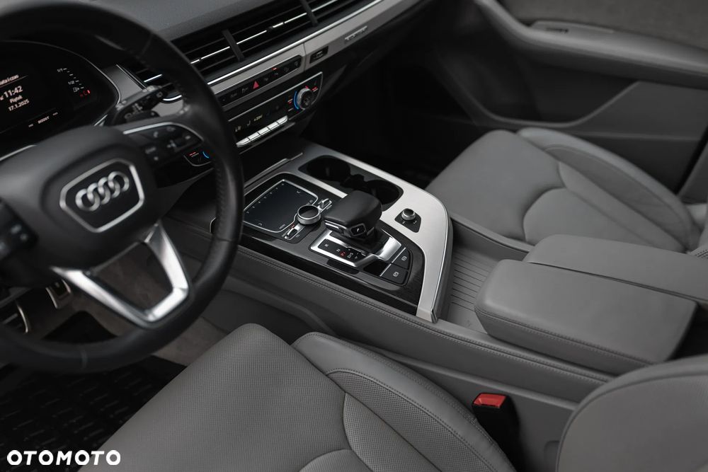 Audi SQ7 - 12