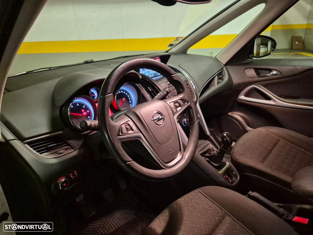 Opel Zafira 1.6 CDTi Executive - 19