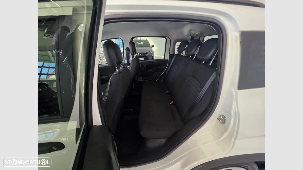 Fiat Panda Pandina 1.0 Hybrid - 12