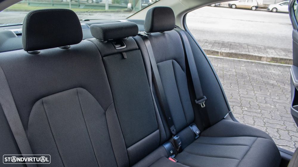 BMW 330 e Corporate Edition Auto - 19