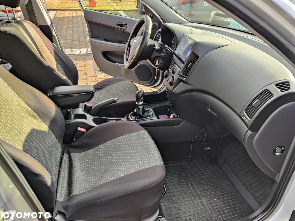 Hyundai i30 1.4 Premium - 16