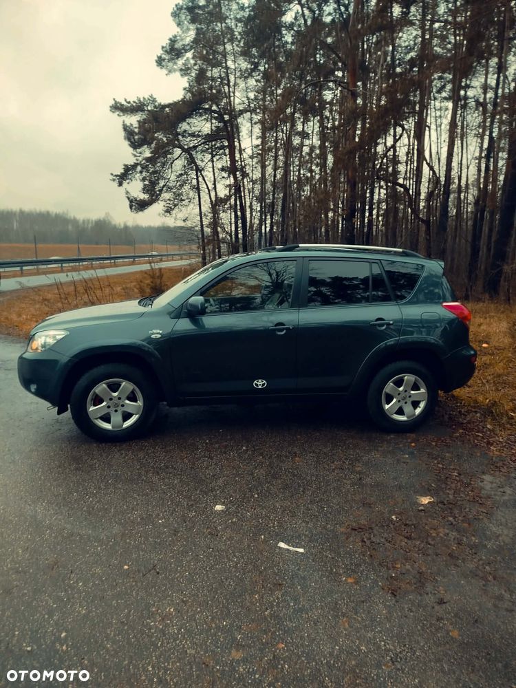 Toyota RAV4 - 4