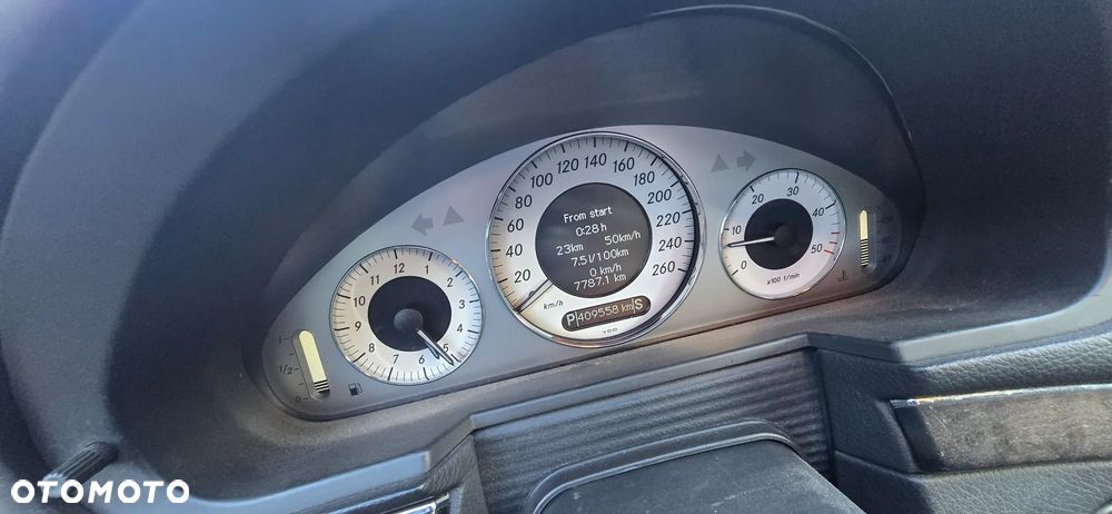 Mercedes-Benz Klasa E 320 CDI T Avantgarde - 20