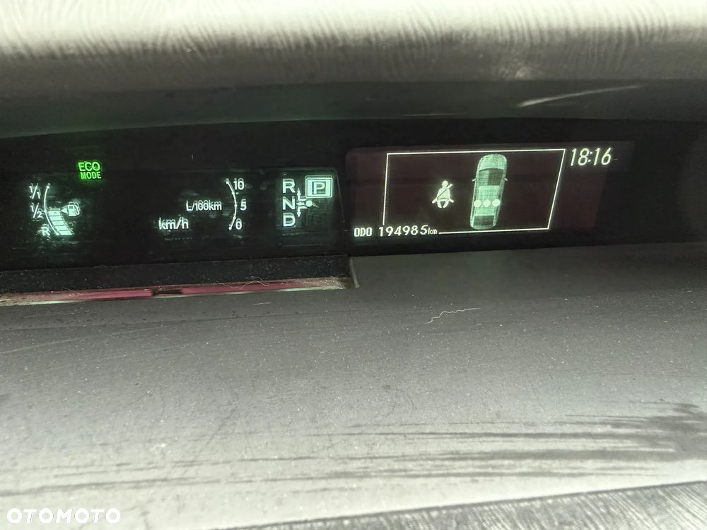 Toyota Prius 1.8 HSD Premium - 7
