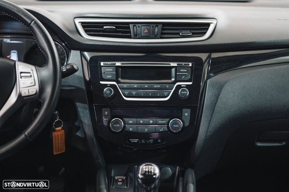 Nissan Qashqai 1.5 dCi N-Connecta - 14