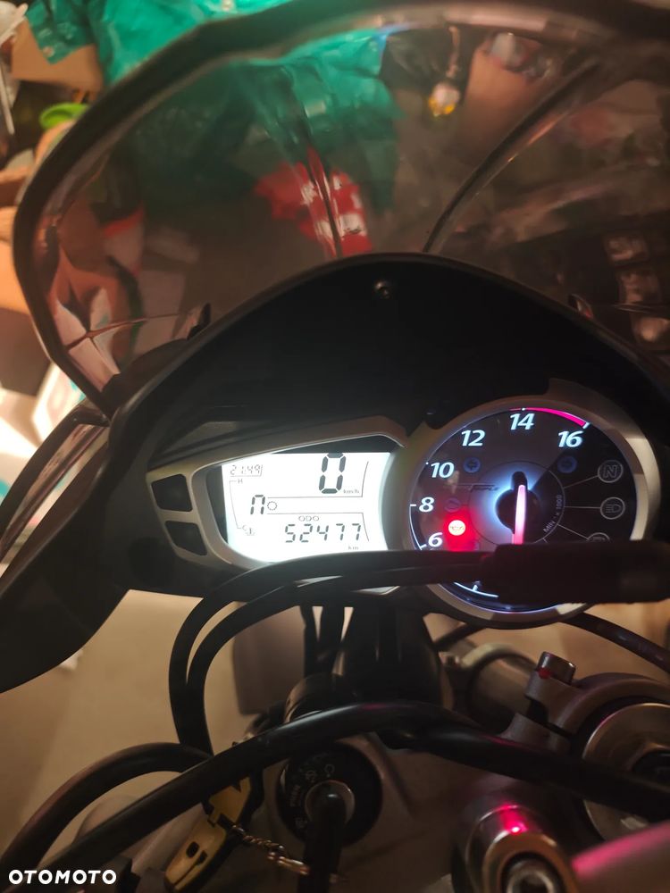 Triumph Street Triple - 7