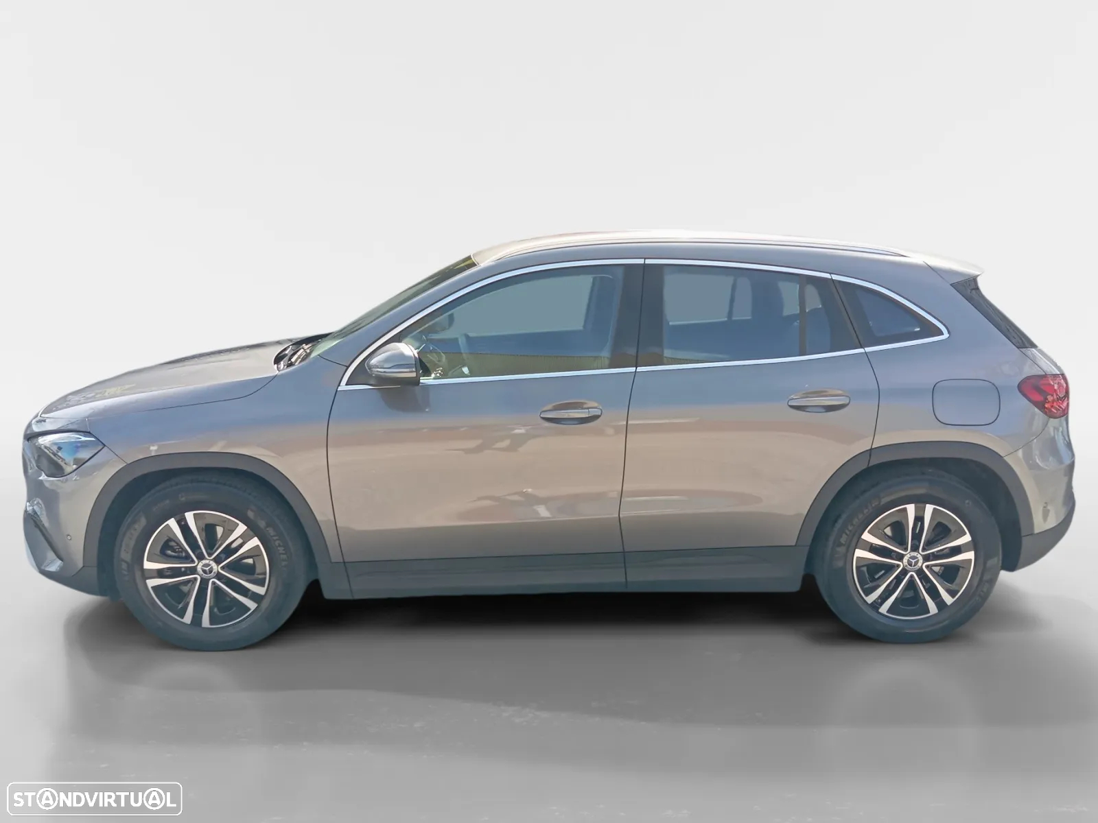 Mercedes-Benz GLA 200 Standard - 3