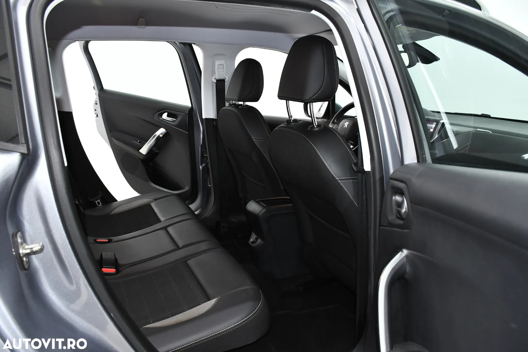 Peugeot 2008 1.2 PureTech Turbo EAT6 S&S Allure - 13