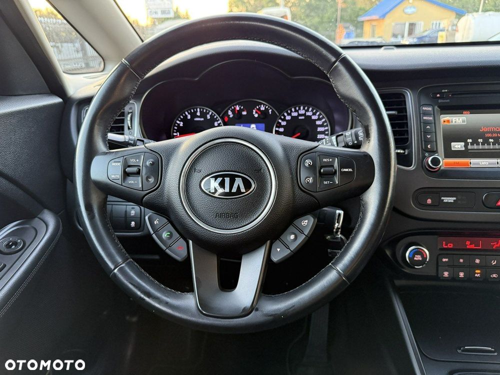 Kia Carens - 14