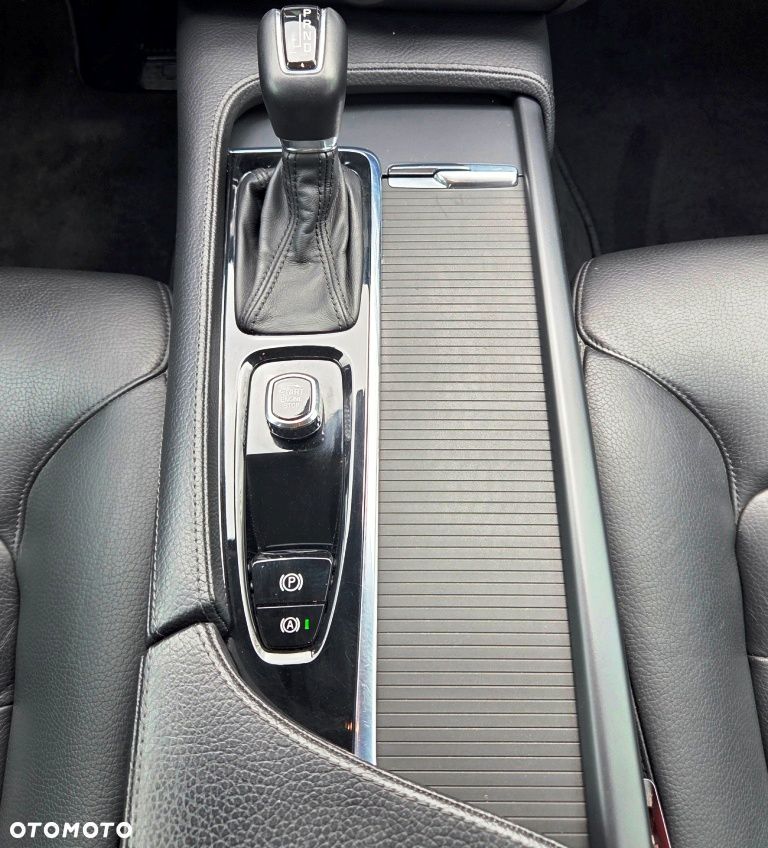 Volvo S90 T5 Geartronic Momentum - 39