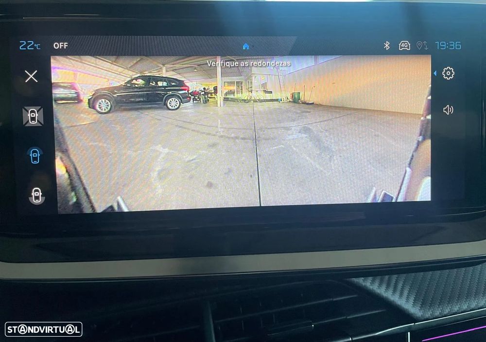 Peugeot 2008 1.2 PureTech GT Pack EAT8 - 17