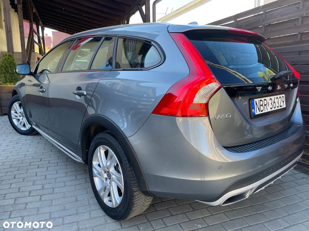 Volvo V60 Cross Country D3 Geartronic Momentum - 10