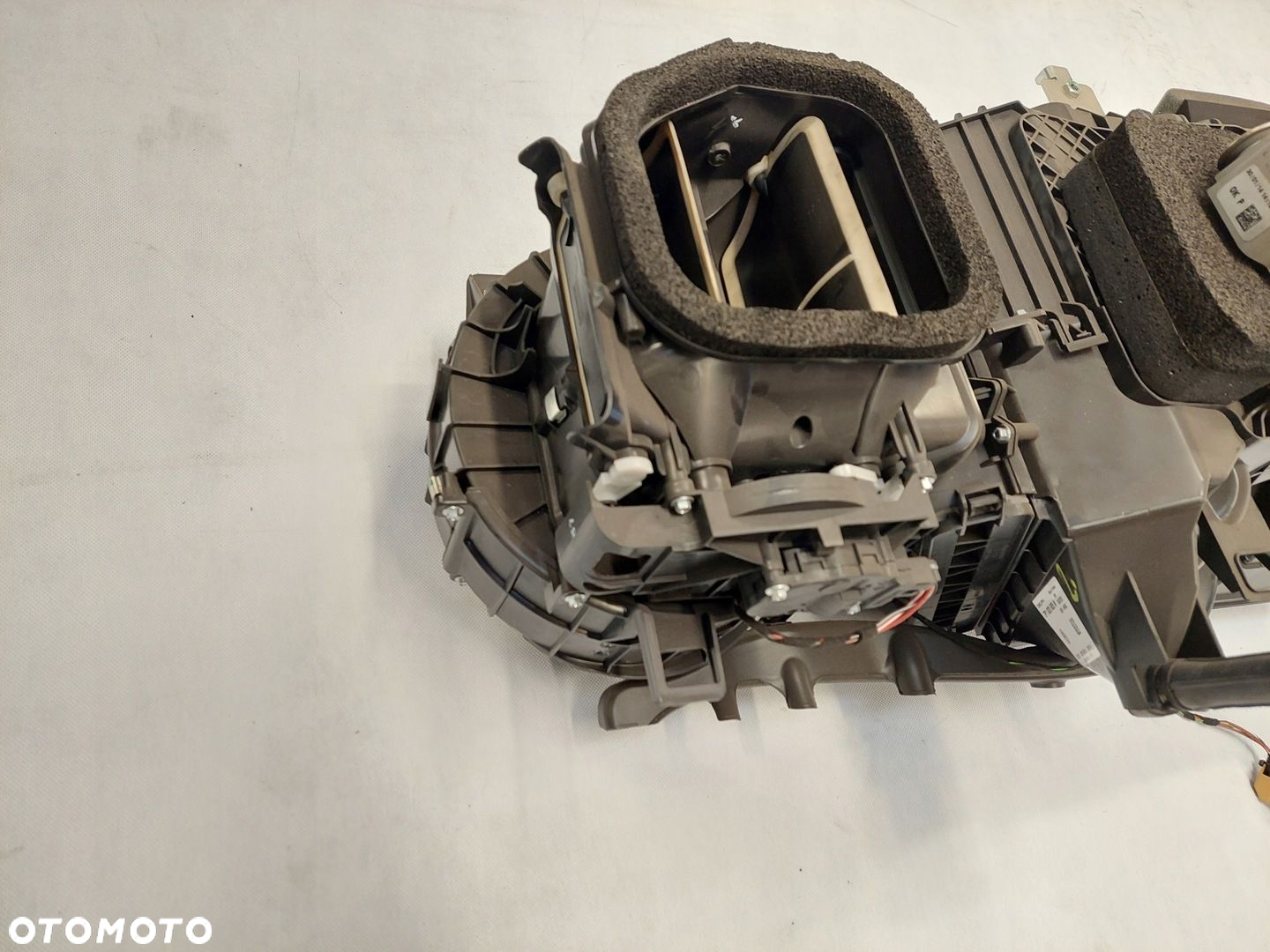 VW TOUAREG 10-17 NAGRZEWNICA DMUCHAWA 7P1820005N - 3