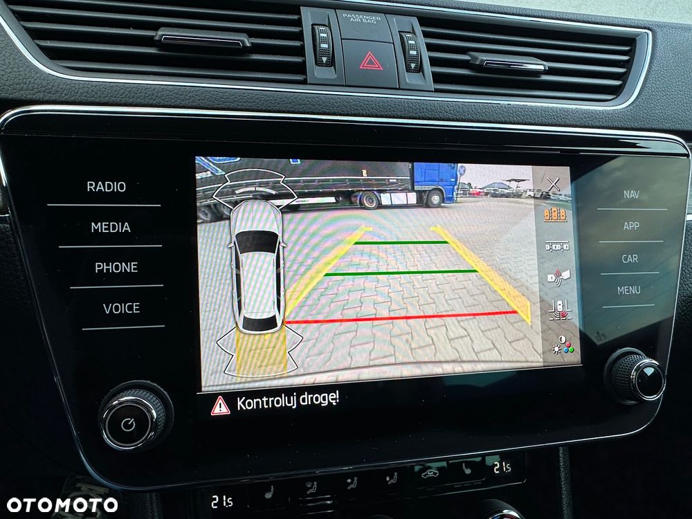 Skoda Superb 2.0 TDI 4x4 DSG Scout - 31