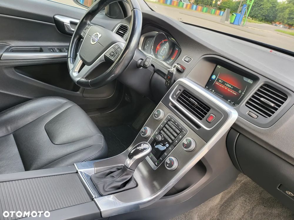 Volvo V60 - 25