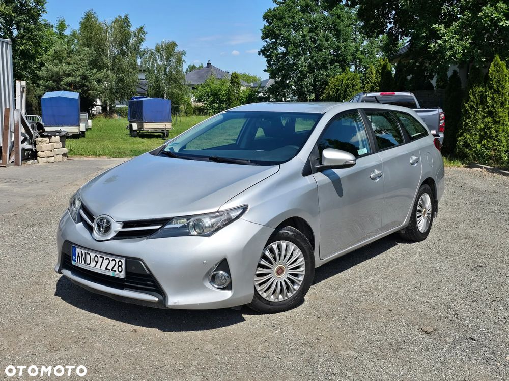 Toyota Auris - 1
