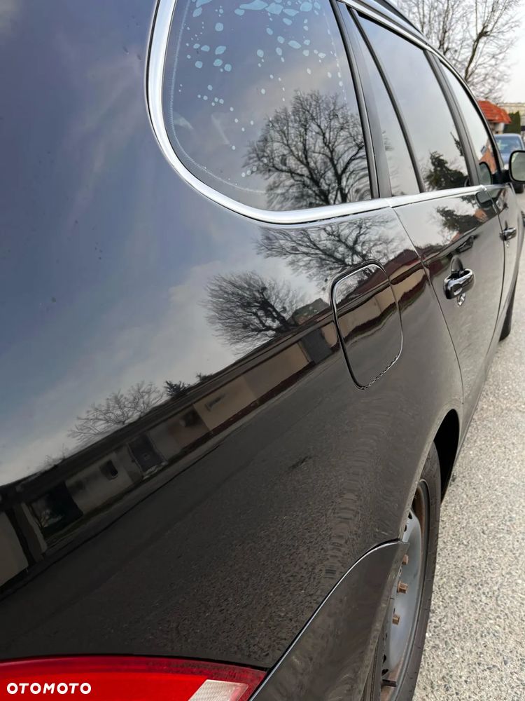 Volkswagen Golf 1.9 TDI DPF Comfortline - 25