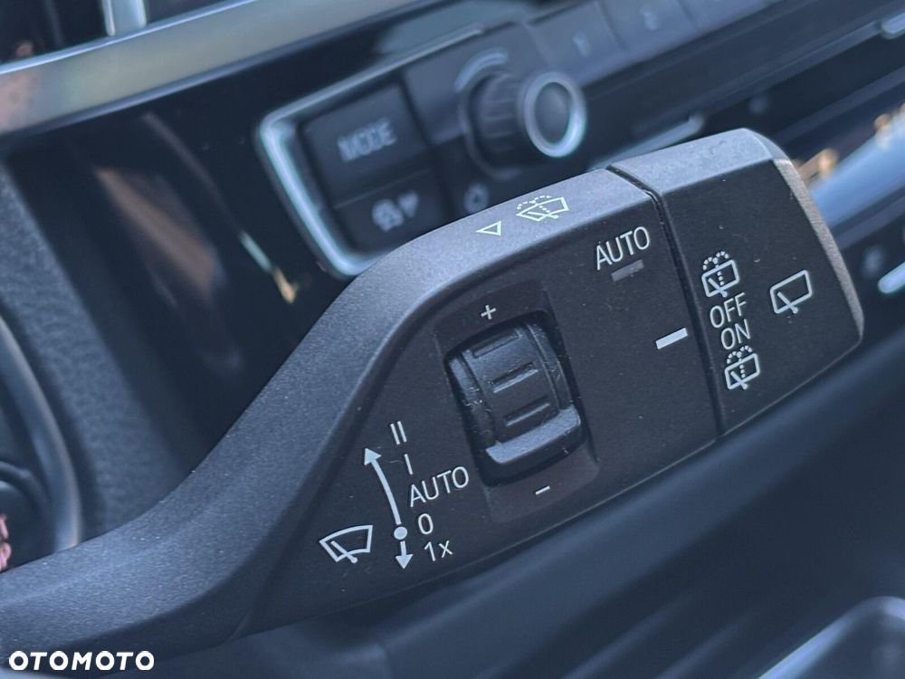 BMW Seria 3 320i GPF xDrive - 25