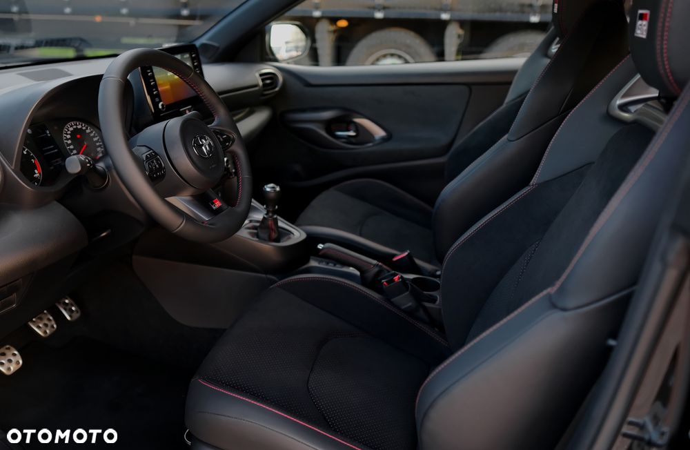 Toyota Yaris GR 1.6 Dynamic - 4
