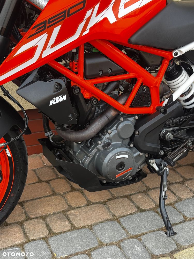 KTM Duke 390 - 24