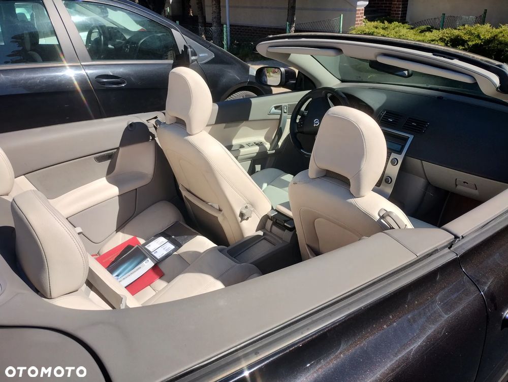 Volvo C70 2.4D5 Summum - 2