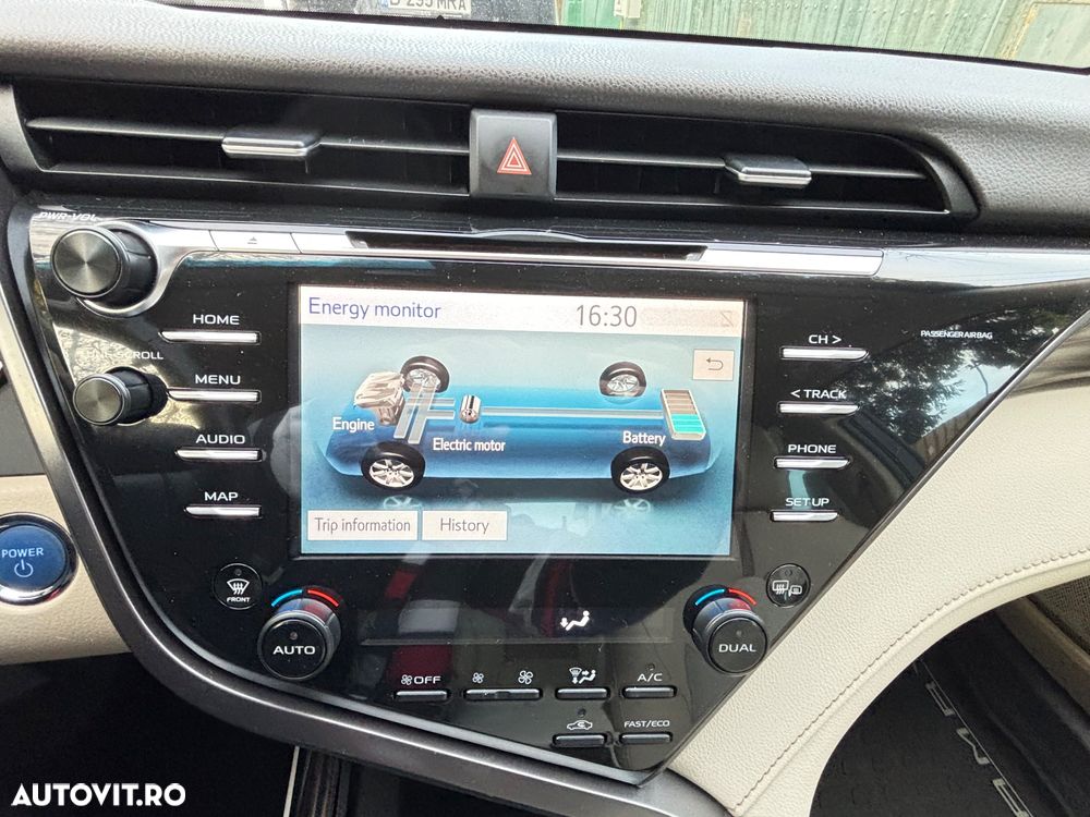 Toyota Camry 2.5 Exclusive - 11