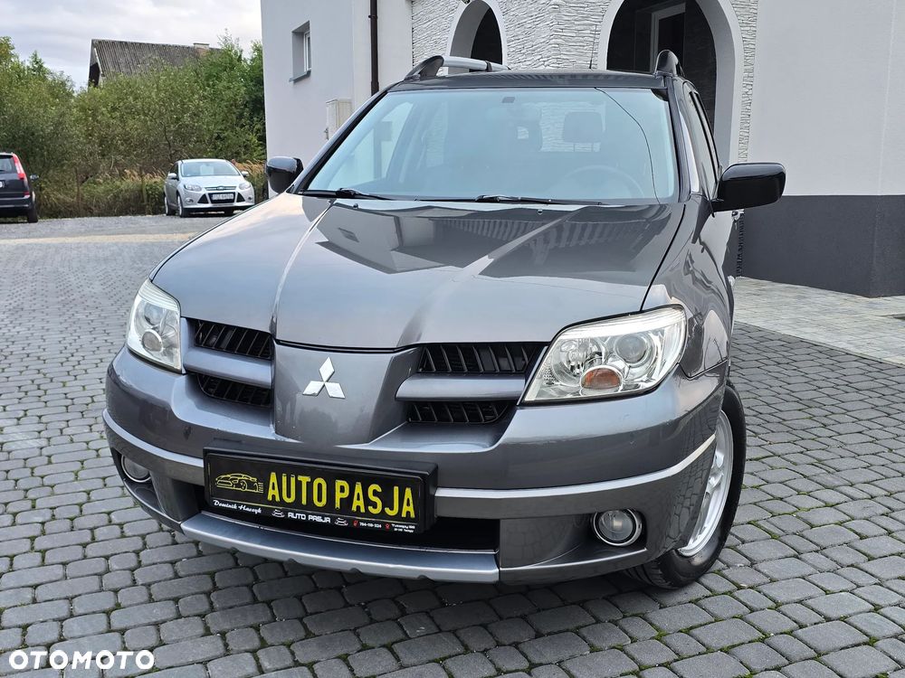 Mitsubishi Outlander 2.0 2WD Invite - 4