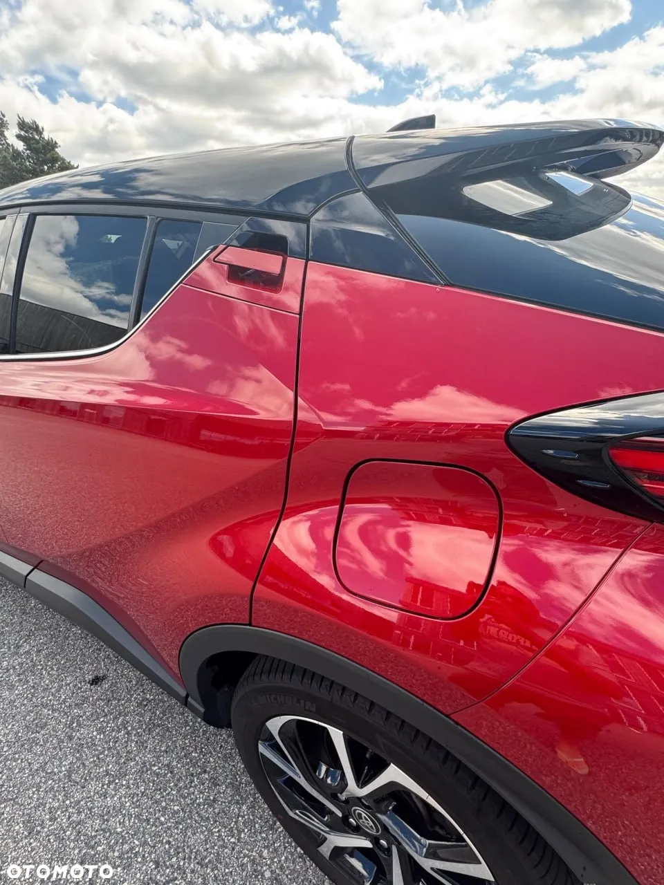 Toyota C-HR Hybrid Lounge - 19