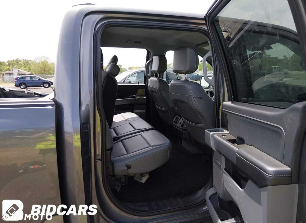Części z Ford F-150 Lightning Flash AWD z 2025 roku, wersja USA. - 8
