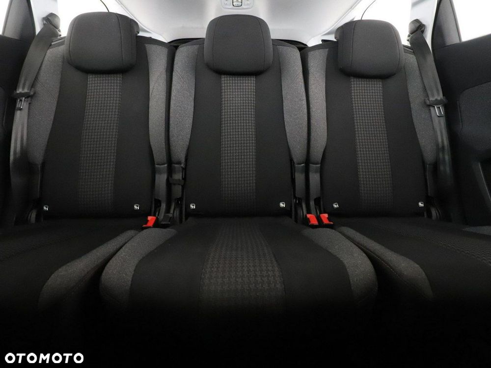 Peugeot 5008 1.2 PureTech Active S&S EAT6 - 18