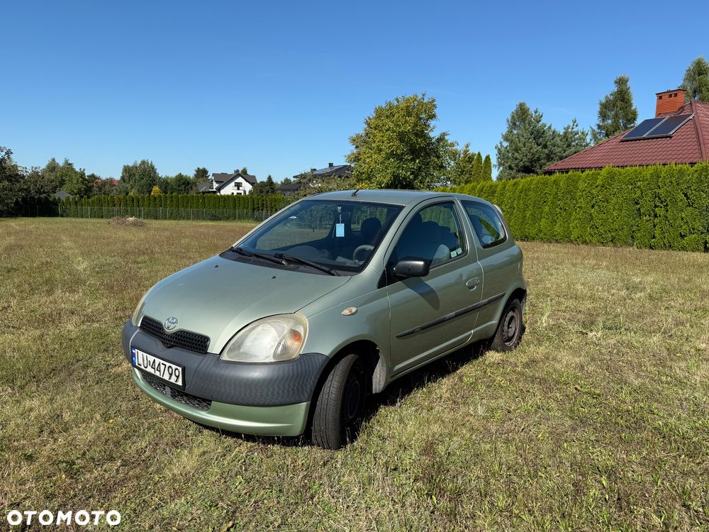 Toyota Yaris - 1