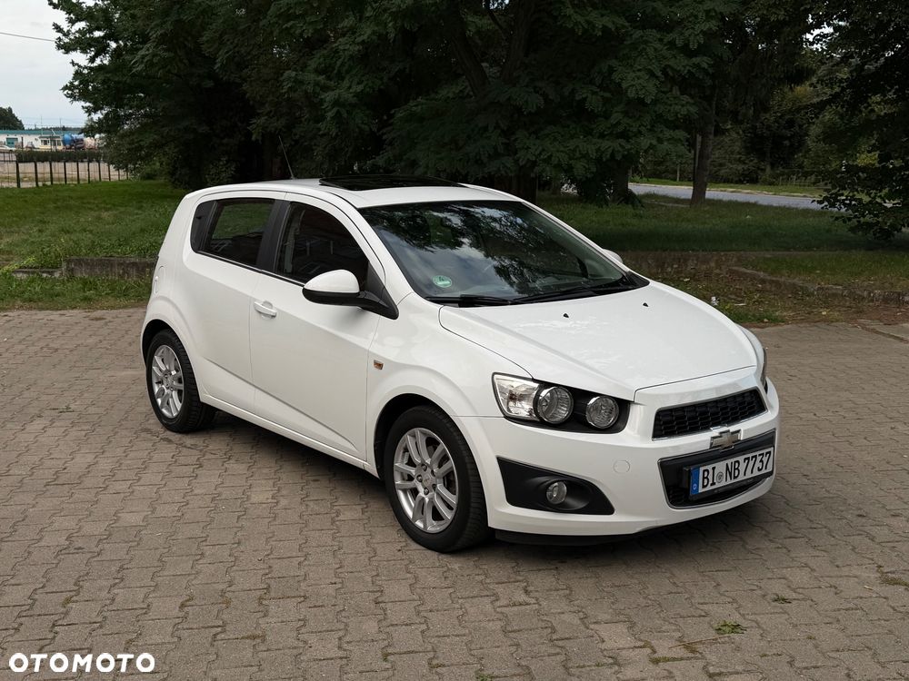 Chevrolet Aveo - 4
