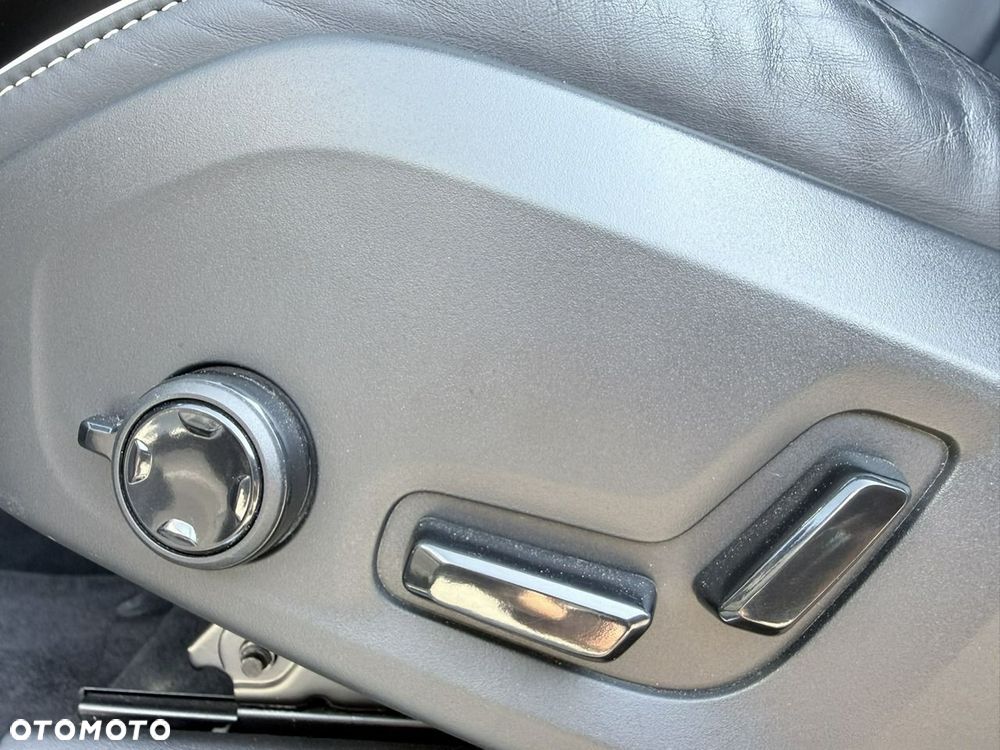 Volvo XC 90 T8 AWD Plug-In Hybrid Plus Black Edition 7os - 21