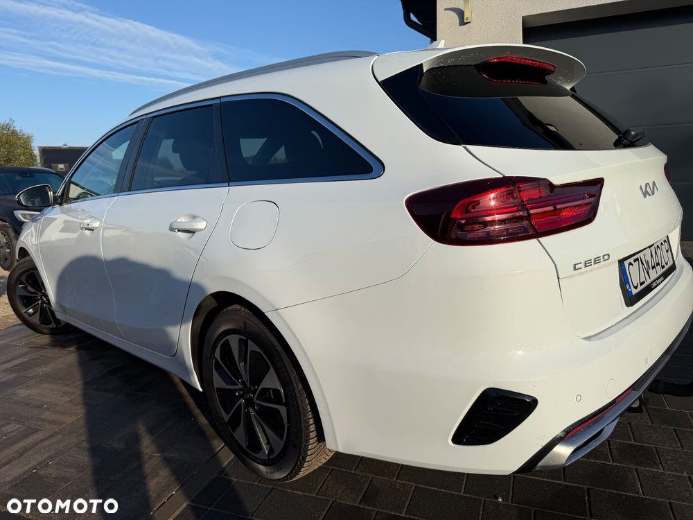 Kia Ceed - 8