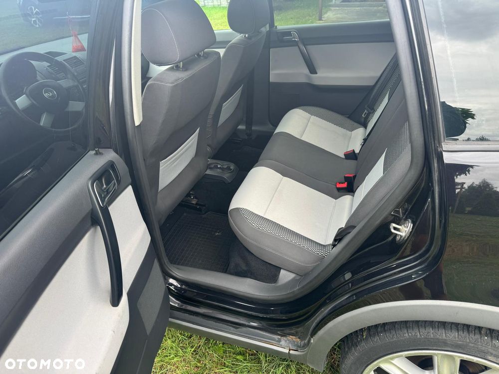 Volkswagen Polo Cross - 15