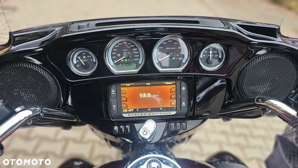 Harley-Davidson FLHTCU Ultra - 19