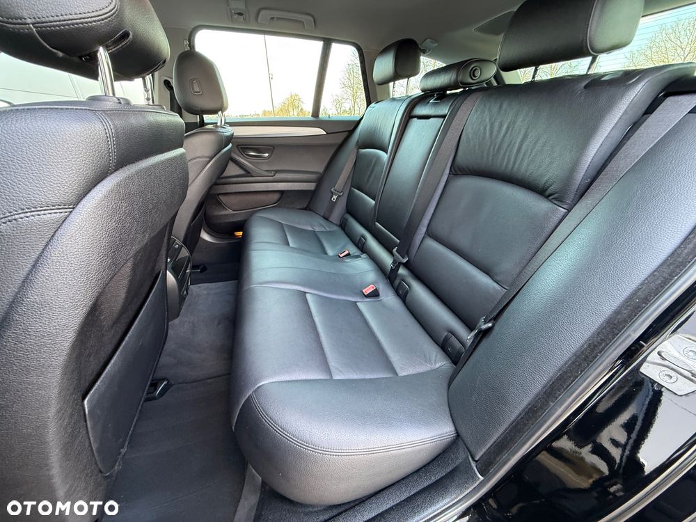 BMW Seria 5 520d xDrive - 21