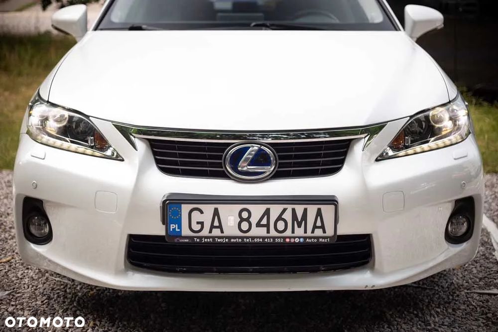Lexus CT 200h Impression Line - 11