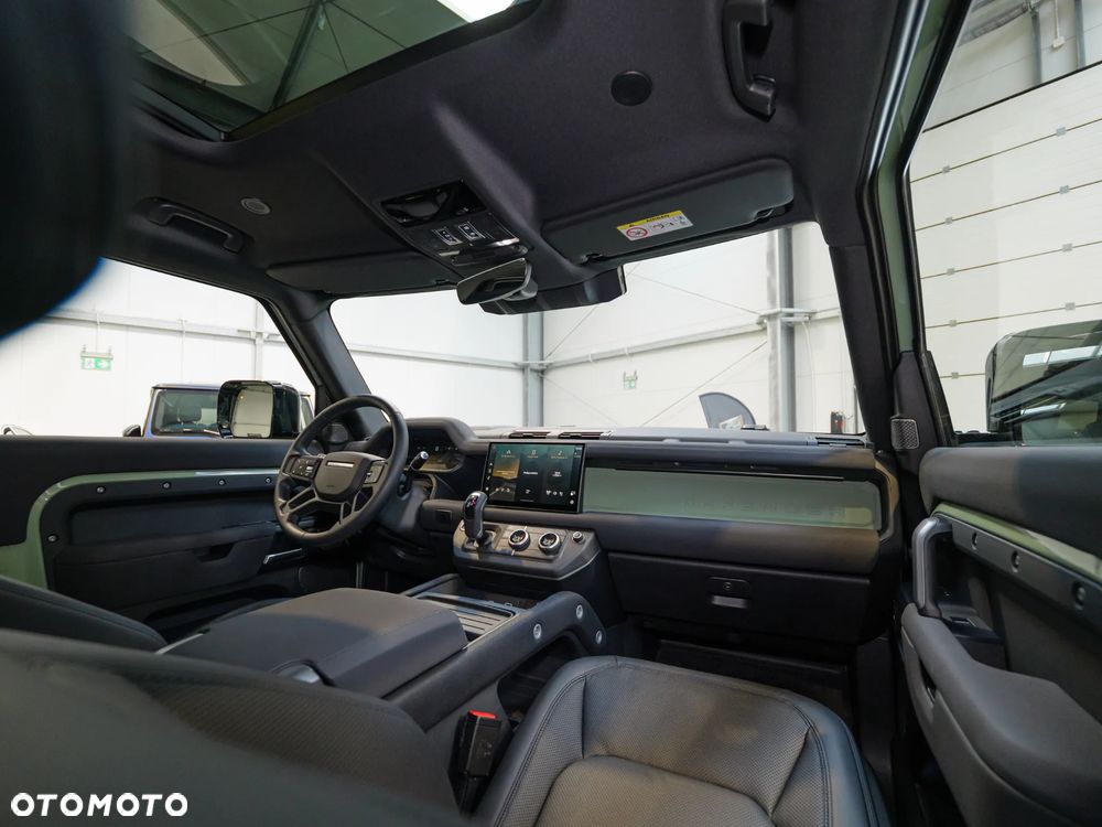 Land Rover Defender 3.0 P400 mHEV 75th Limited Edition - 22