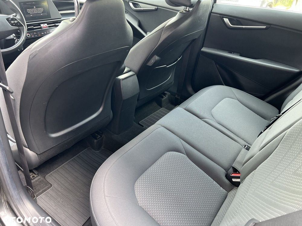Kia Niro 1.6 GDI Hybrid M - 23