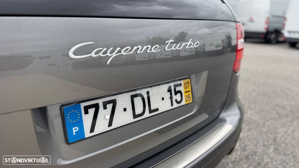 Porsche Cayenne Turbo - 27