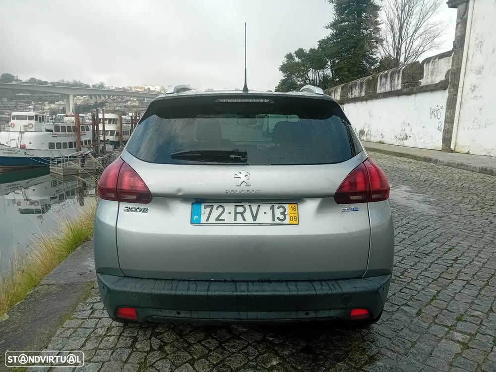 Peugeot 2008 1.6 BlueHDi Style - 3