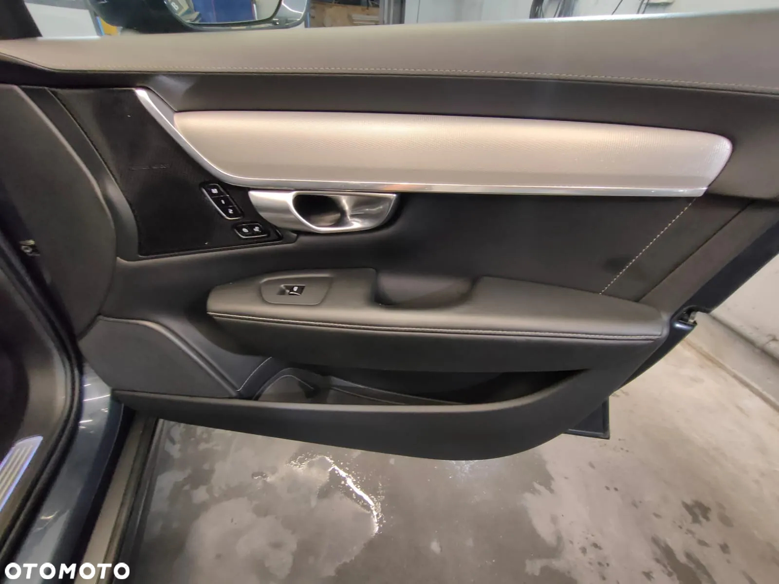 Volvo V90 Cross Country D4 AWD Pro - 12