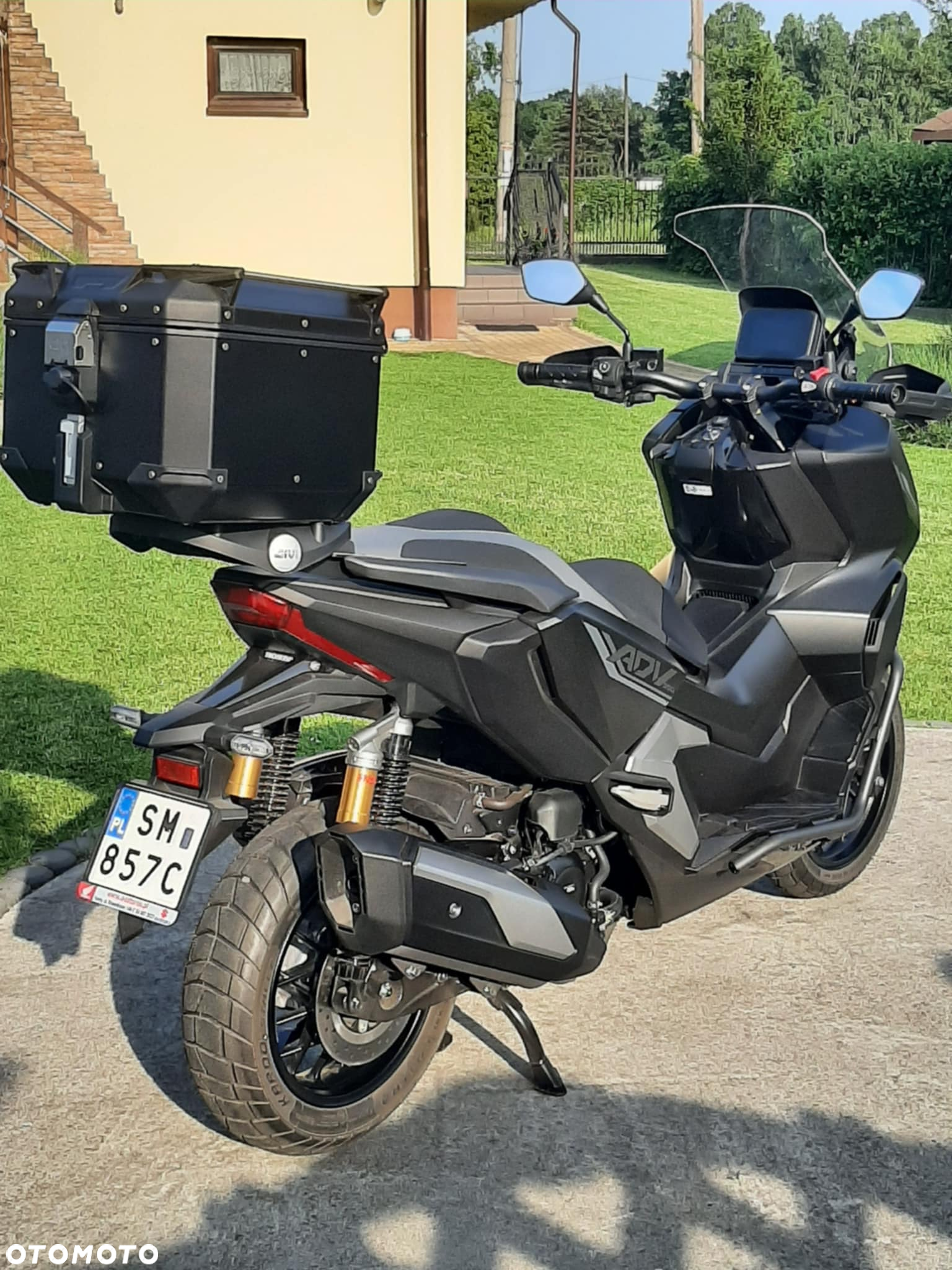 Honda ADV350 - 8