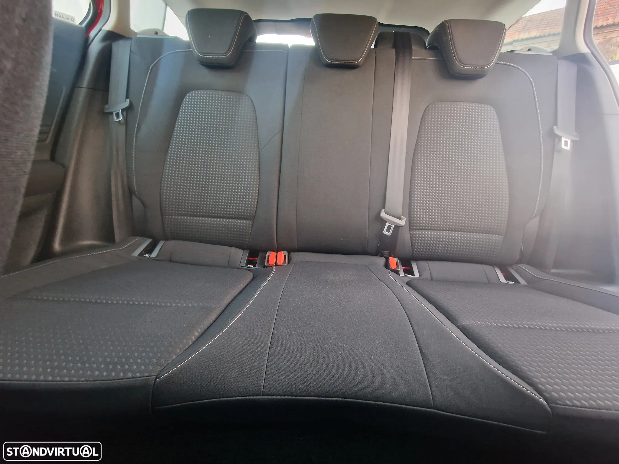 Ford Focus SW 1.5 TDCi EcoBlue Titanium - 8