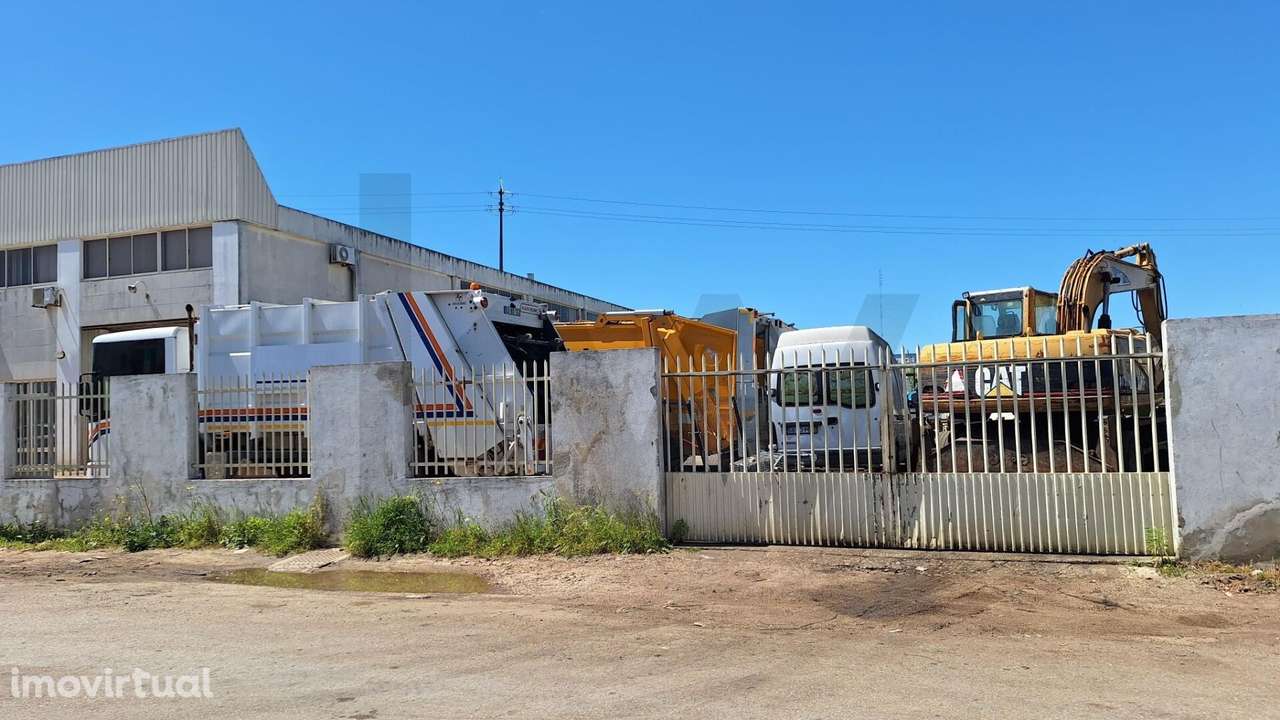 Lote de Terreno Industrial Murado e Pavimentado – Alhos Vedros - Grande imagem: 5/5