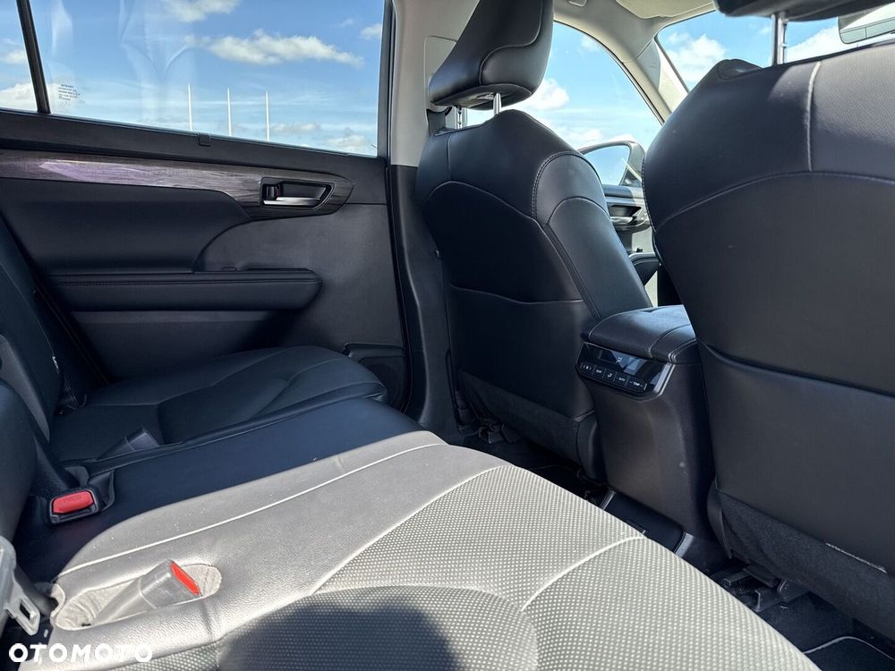Toyota Highlander - 11