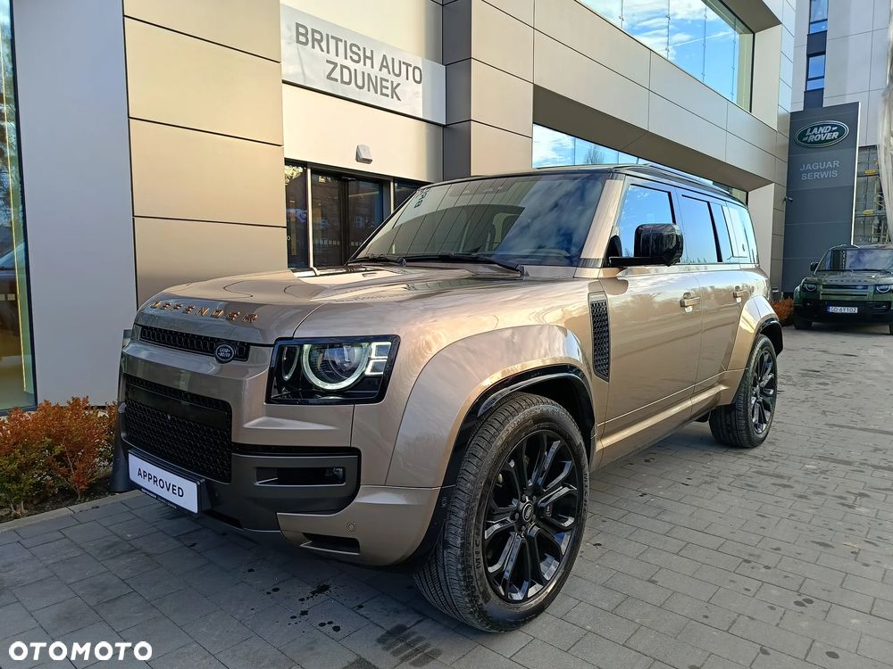 Land Rover Defender - 2