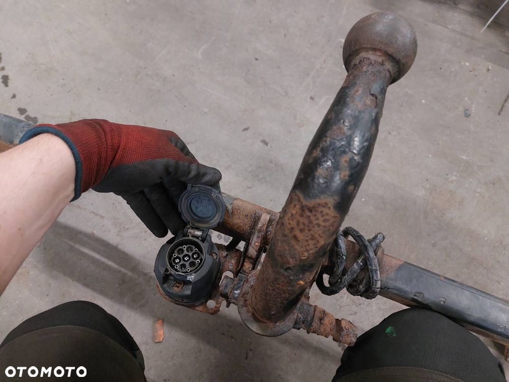 HAK HOLOWNICZY BRAK TABLICZKI + WIĄZKA PEUGEOT 307 I KOMBI - 2