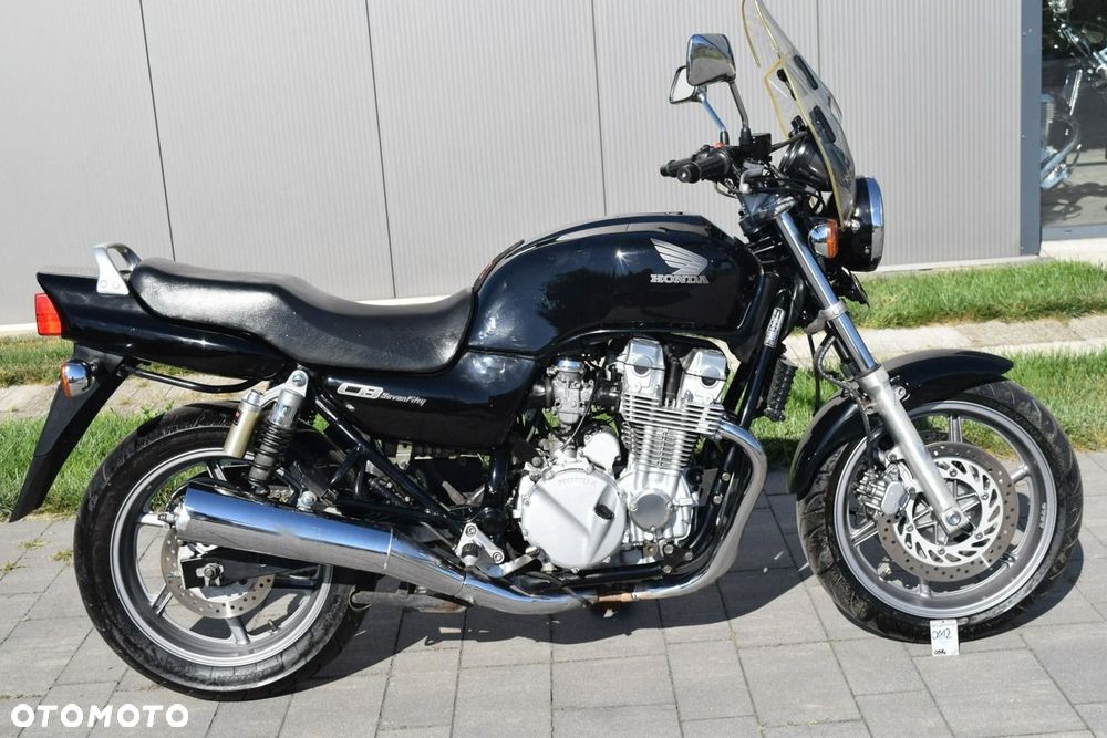 Honda CB - 11
